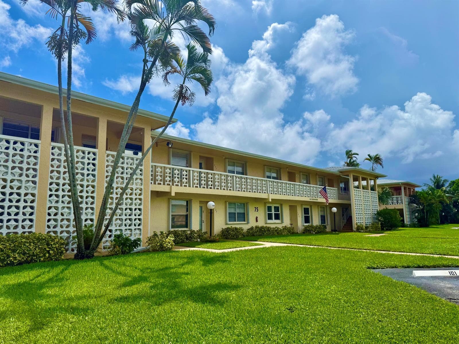 1421 NW 19th Terrace # 102, Delray Beach FL 33445 - Delray Beach, FL - Photo 1