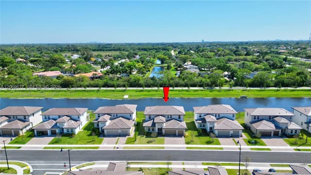 4390 SW 122nd Ter, Davie FL 33330 - Davie, FL - Photo 2