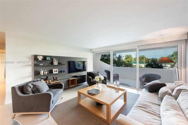 199 Ocean Lane Dr # 206, Key Biscayne FL 33149 - Key Biscayne, FL - Photo 2