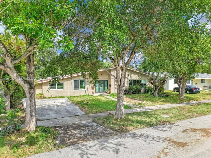 9359 Dominican Dr, Cutler Bay FL 33189