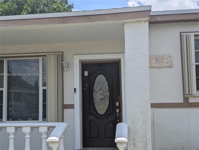 560 NW 184th Ter, Miami Gardens FL 33169 - Miami Gardens, FL - Photo 4