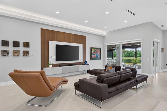 2126 Quail Roost Dr, Weston FL 33327 - Weston, FL - Photo 7