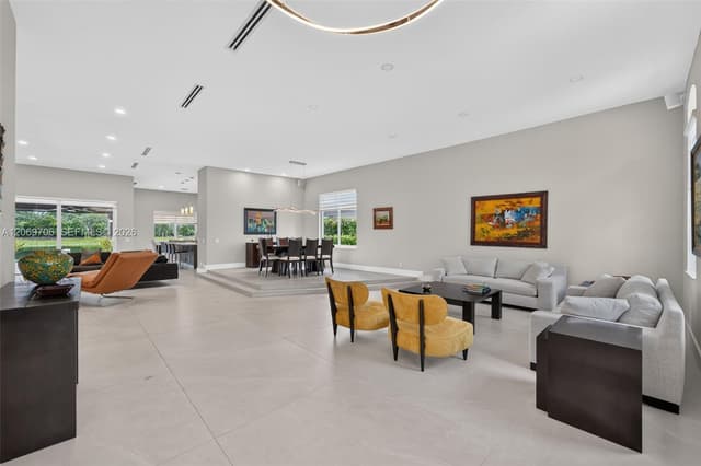 2126 Quail Roost Dr, Weston FL 33327 - Weston, FL - Photo 4