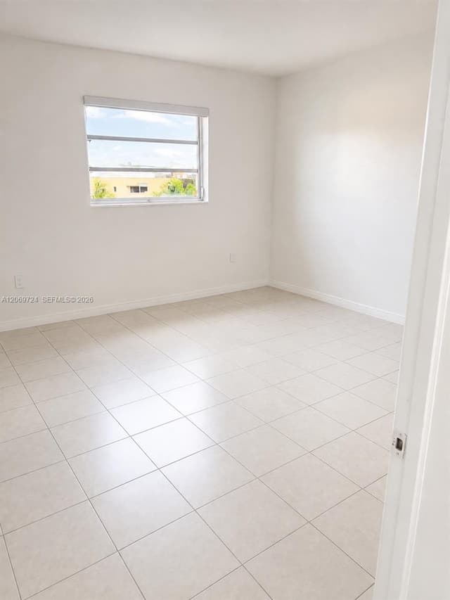 1230 W 54th St # 329A, Hialeah FL 33012 - Hialeah, FL - Photo 7