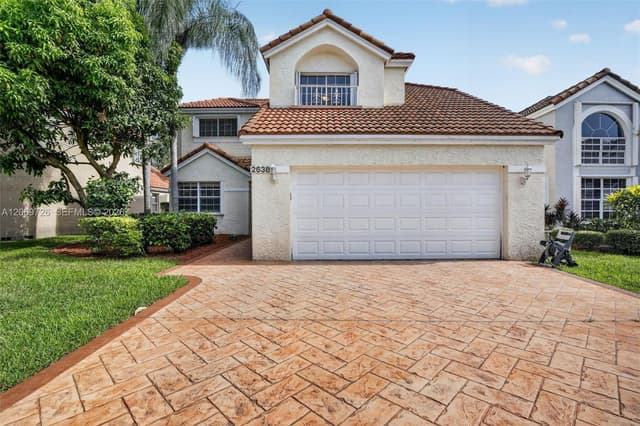 2638 Oak Park Cir, Davie FL 33328 - Davie, FL - Photo 2