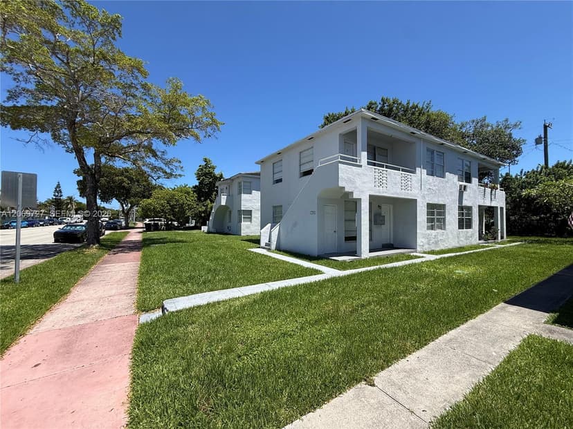 1794 Normandy Dr, Miami Beach FL 33141