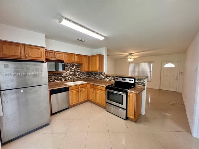 4720 SW 25th Ter, Dania Beach FL 33312 - Dania Beach, FL - Photo 3