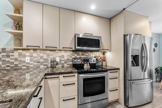 18577 Woodstream Drive, Boca Raton FL 33498 - Boca Raton, FL - Photo 5