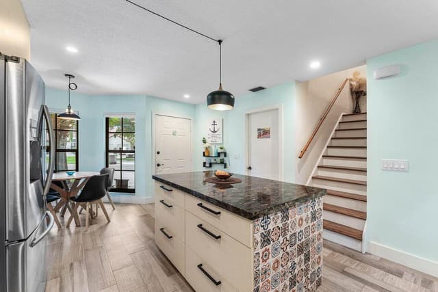 18577 Woodstream Drive, Boca Raton FL 33498 - Boca Raton, FL - Photo 4
