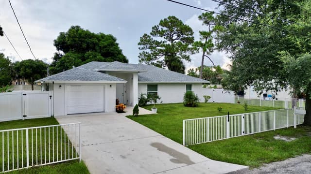 6539 Alexander Road, West Palm Beach FL 33413 - West Palm Beach, FL - Photo 2