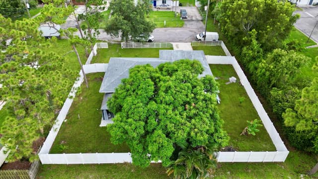6539 Alexander Road, West Palm Beach FL 33413 - West Palm Beach, FL - Photo 6