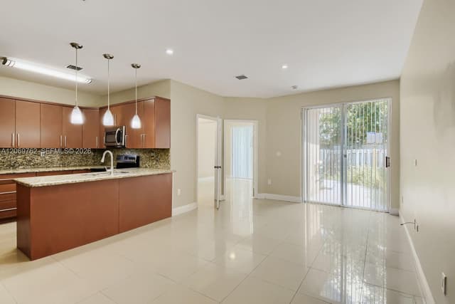 7663 N Southwood, Davie FL 33328 - Davie, FL - Photo 6