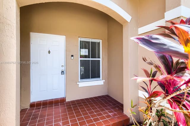 7663 N Southwood, Davie FL 33328 - Davie, FL - Photo 3