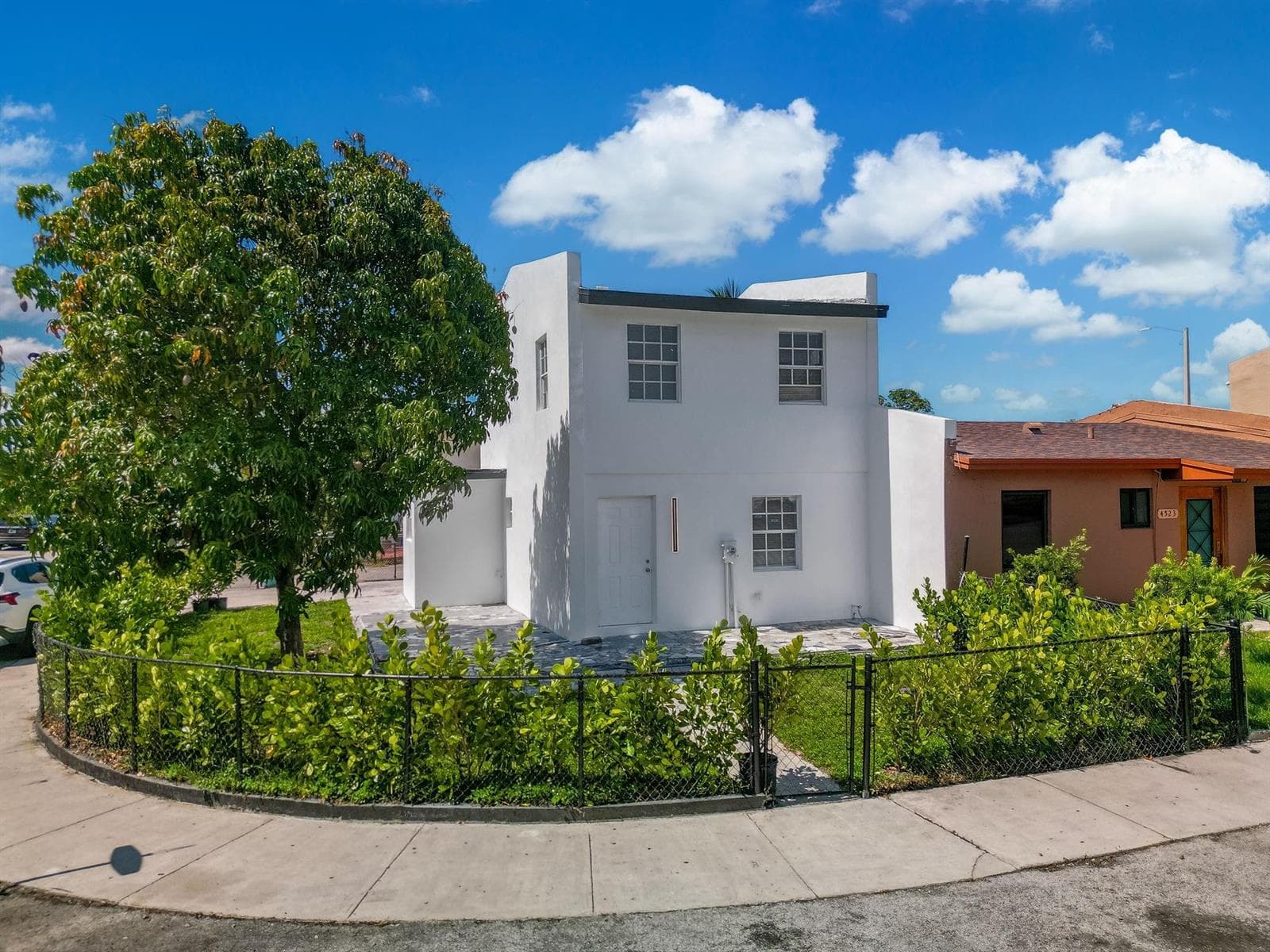 4527 NW 191ST Terrace, Miami Gardens FL 33055 - Miami Gardens, FL - Photo 1