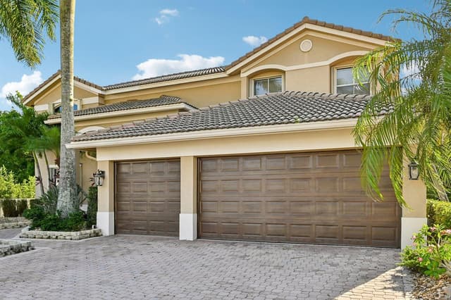 1664 VICTORIA POINTE Lane, Weston FL 33327 - Weston, FL - Photo 4
