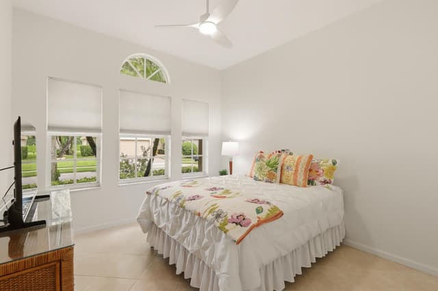 11458 Mauna Kea Lane, Boynton Beach FL 33437 - Boynton Beach, FL - Photo 4