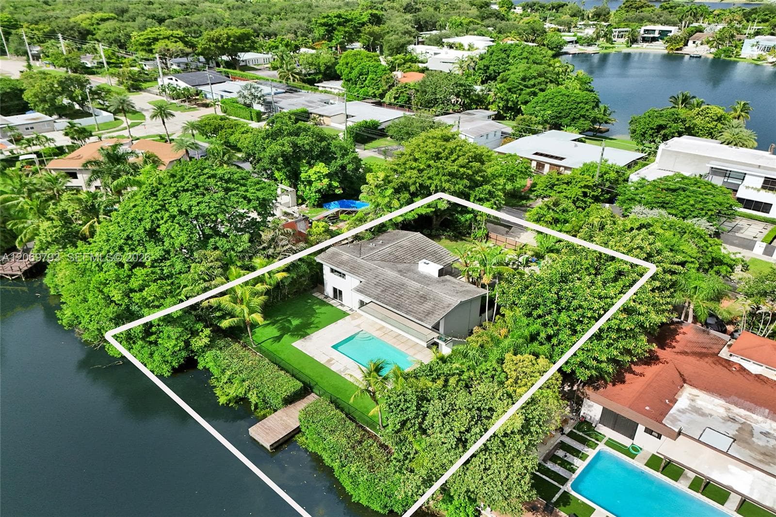 19231 NE 22nd Ave, Miami FL 33180 - Miami, FL - Photo 1