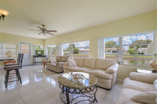 4712 NW 47th Ter, Tamarac FL 33319 - Tamarac, FL - Photo 6