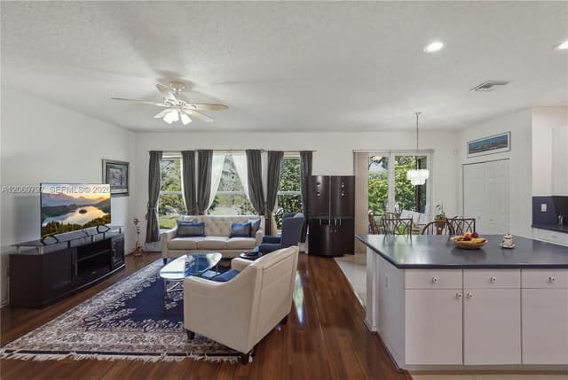 1268 NW 144th Ter, Pembroke Pines FL 33028 - Pembroke Pines, FL - Photo 6