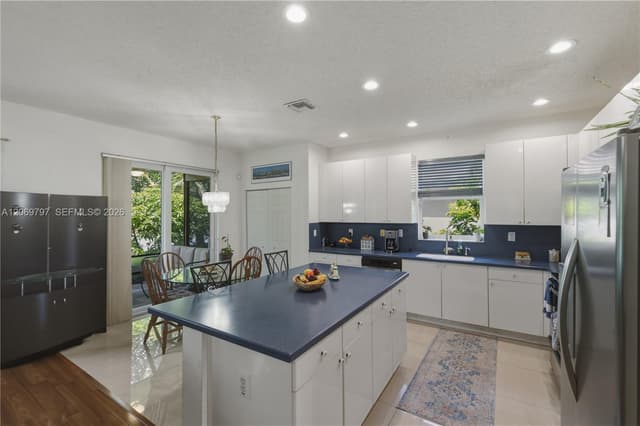 1268 NW 144th Ter, Pembroke Pines FL 33028 - Pembroke Pines, FL - Photo 7