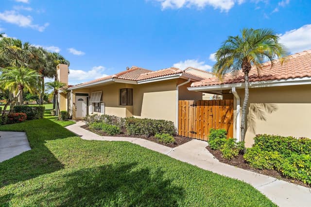 299 Old Meadow Way, Palm Beach Gardens FL 33418 - Palm Beach Gardens, FL - Photo 2