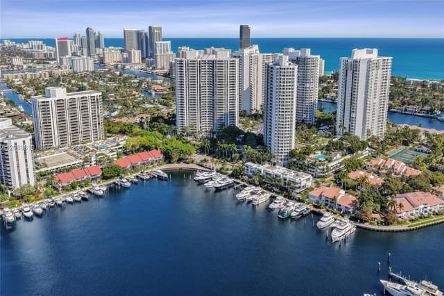 21205 Yacht Club Dr # 2310, Aventura FL 33180 - Aventura, FL - Photo 2