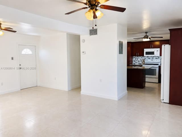 325 NE 108th St, Miami FL 33161 - Miami, FL - Photo 5