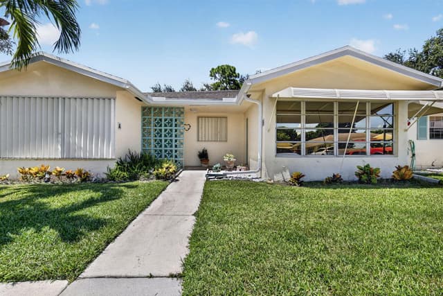 5181 LAKEFRONT Boulevard # B, Delray Beach FL 33484 - Delray Beach, FL - Photo 2