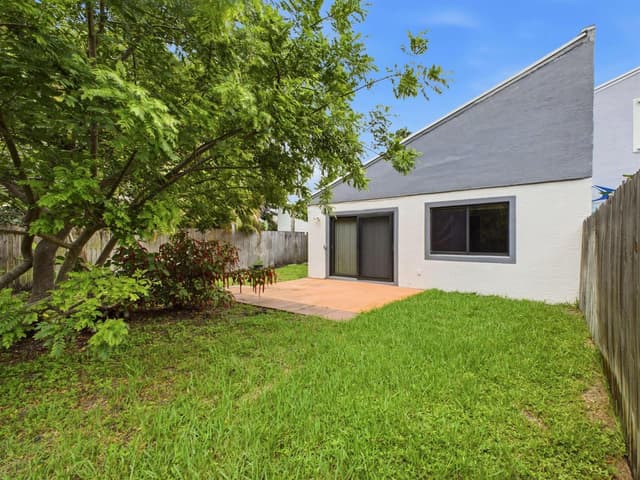 5088 NW 5TH Street, Delray Beach FL 33445 - Delray Beach, FL - Photo 7