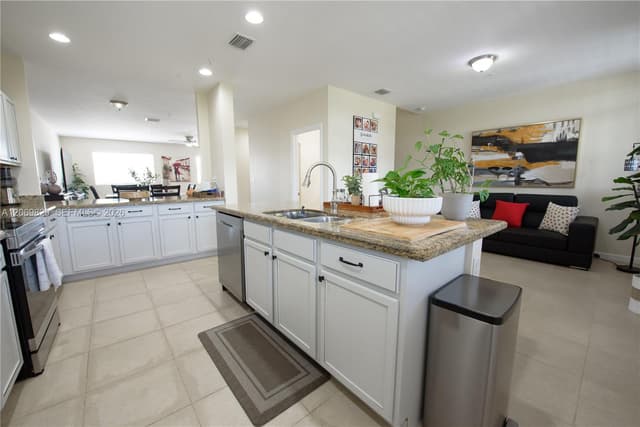 27533 SW 139th Psge, Homestead FL 33032 - Homestead, FL - Photo 4
