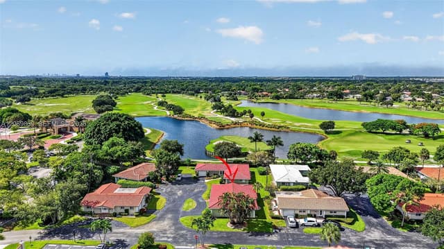 7118 E Tropical Way, Plantation FL 33317 - Plantation, FL - Photo 2