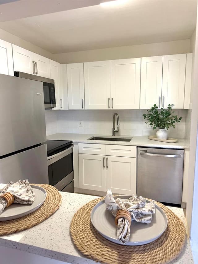 200 Village Green Circle E # 311, Palm Springs FL 33461 - Palm Springs, FL - Photo 2
