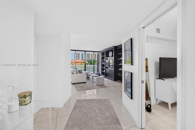 1000 Island Blvd # 405, Aventura FL 33160 - Aventura, FL - Photo 2
