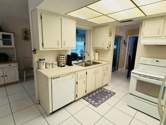 4890 NW 14th Terrace, Deerfield Beach FL 33064 - Deerfield Beach, FL - Photo 3