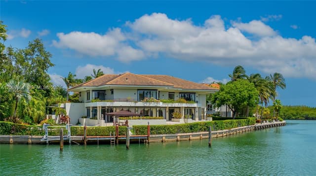 241 Cape Florida Dr, Key Biscayne FL 33149 - Key Biscayne, FL - Photo 2