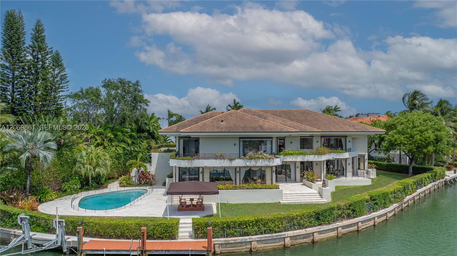 241 Cape Florida Dr, Key Biscayne FL 33149 - Key Biscayne, FL - Photo 1