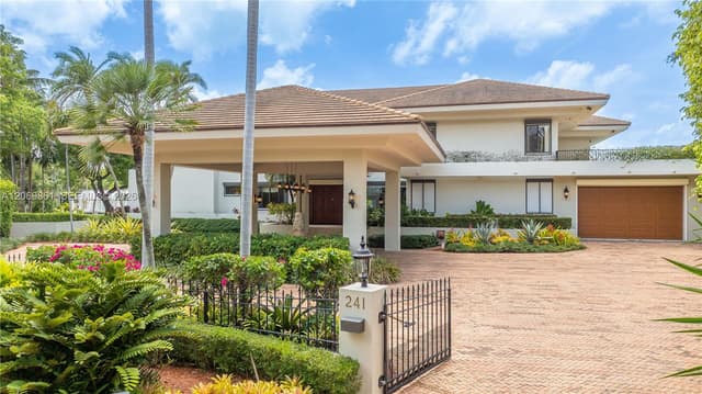 241 Cape Florida Dr, Key Biscayne FL 33149 - Key Biscayne, FL - Photo 4
