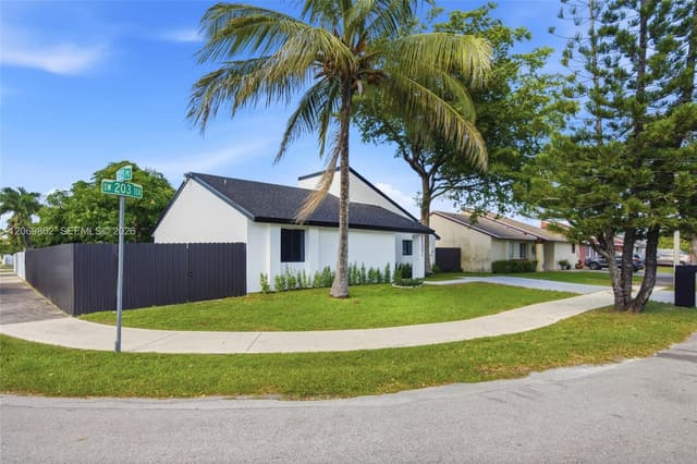 12331 SW 203rd Ter, Miami FL 33177 - Miami, FL - Photo 2
