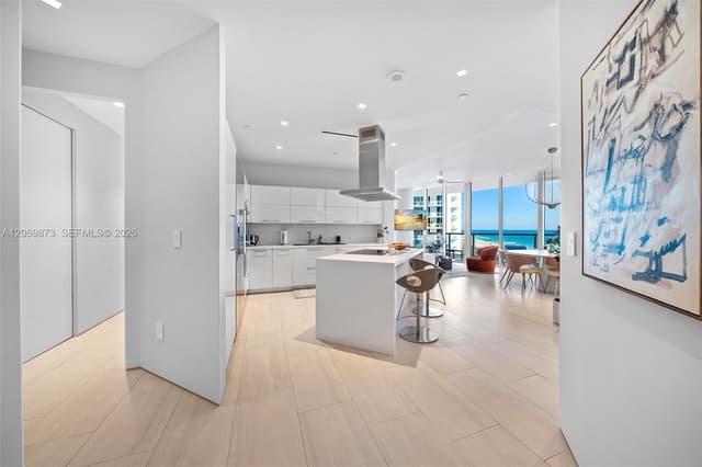 100 S Pointe Dr # 1409, Miami Beach FL 33139 - Miami Beach, FL - Photo 2