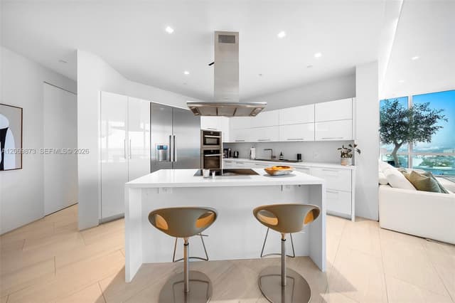 100 S Pointe Dr # 1409, Miami Beach FL 33139 - Miami Beach, FL - Photo 3