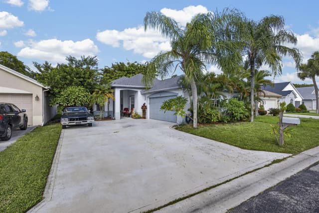 1480 Lake Breeze Drive, Wellington FL 33414 - Wellington, FL - Photo 3