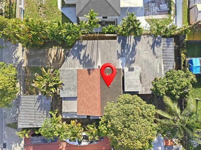 621 SE 4th St, Hialeah FL 33010 - Hialeah, FL - Photo 2