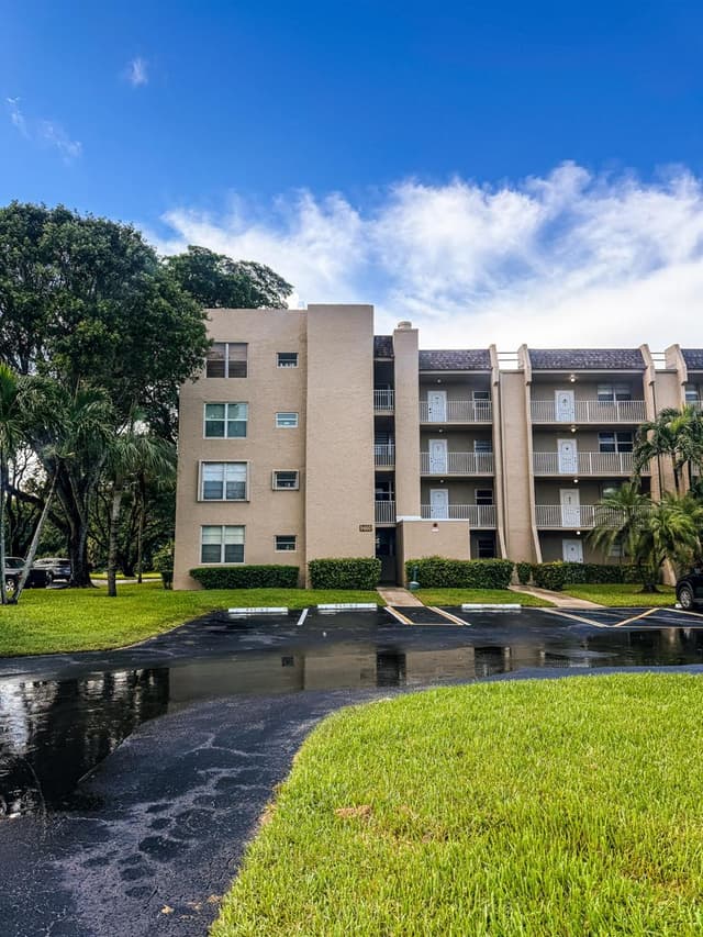 9460 Tangerine Place # 207, Davie FL 33324 - Davie, FL - Photo 2