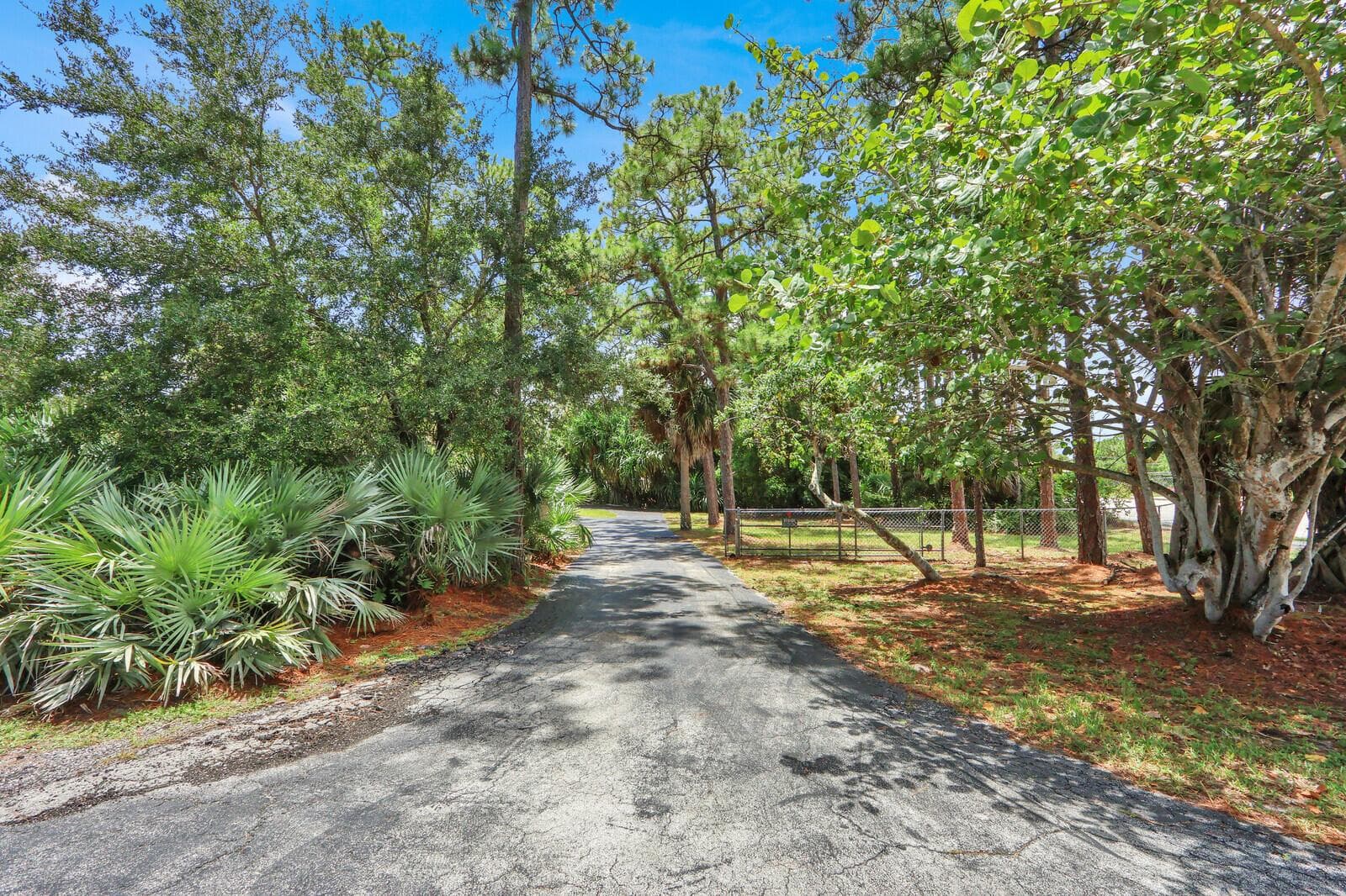 6466 Via Townsend, West Palm Beach FL 33415 - West Palm Beach, FL - Photo 1