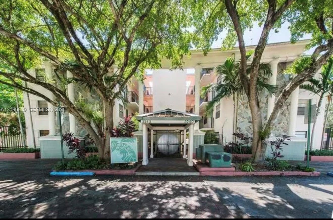 3240 Mary St # S202, Coconut Grove FL 33133 - Coconut Grove, FL - Photo 1