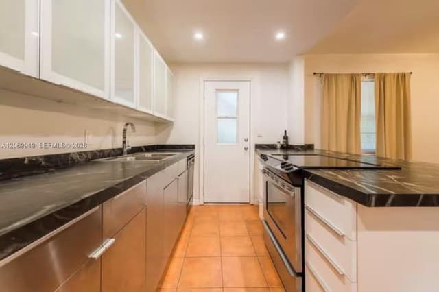 3240 Mary St # S202, Coconut Grove FL 33133 - Coconut Grove, FL - Photo 4