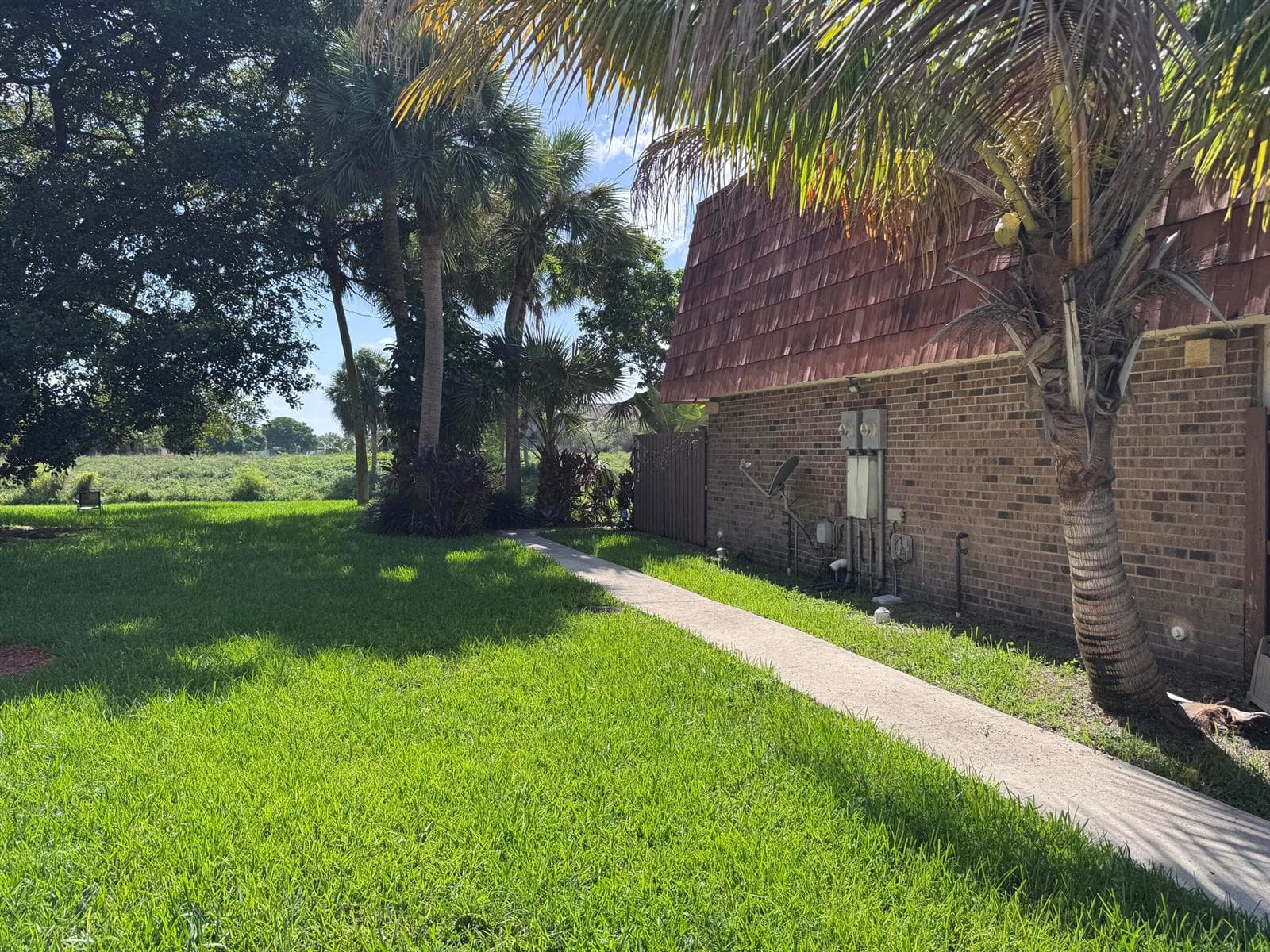 8492 S Coral Circle, North Lauderdale FL 33068 - North Lauderdale, FL - Photo 1