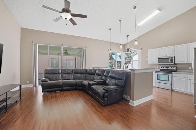 10682 NW 48TH Street, Coral Springs FL 33076 - Coral Springs, FL - Photo 7