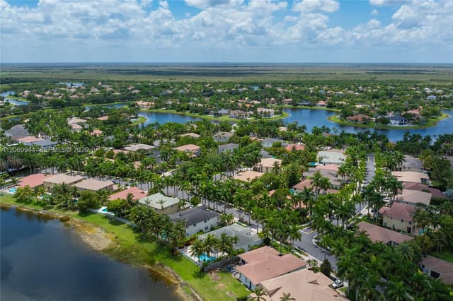 1625 Orion Ln, Weston FL 33327 - Weston, FL - Photo 4