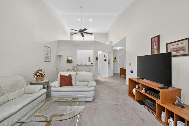 10410 PLAZA CENTRO, Boca Raton FL 33498 - Boca Raton, FL - Photo 5